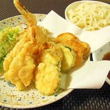 夏に美味しい！たっぷり天ぷらうどん♪